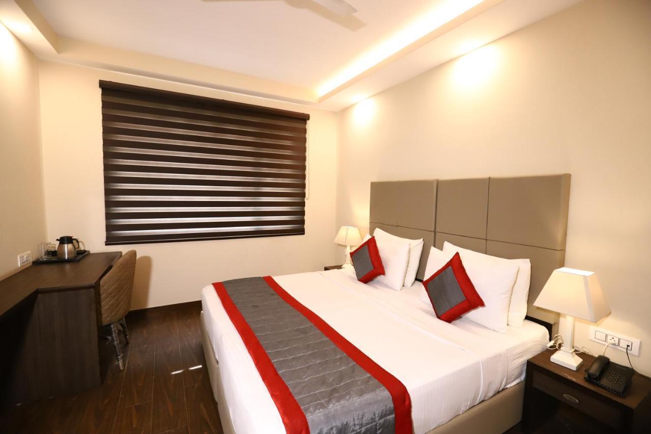 Hotel Azulo Inn Bhikaji Cama Place Delhi - Couple Friendly Local Ids Accepted New Delhi Luaran gambar